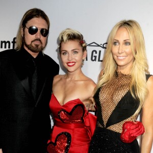 Billy Ray Cyrus, Miley Cyrus et Tish Cyrus - Gala "AmfAR Inspiration Gala" à New York