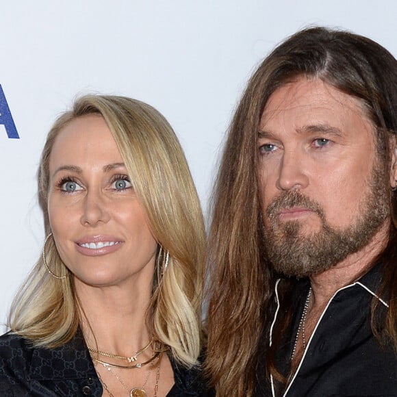 Miley Cyrus avec ses parents Tish et Billy Ray - Les célébrités posent lors du photocall de la soirée "2019 MusiCares Person of the Year Tribute" à Los Angeles le 8 février, 2019 