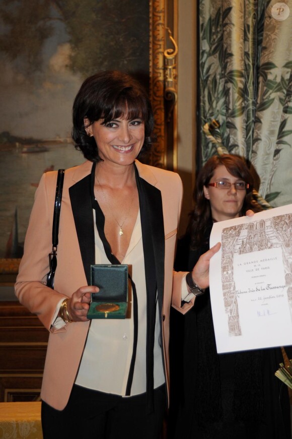 Inès de la Fressange a reçu la Médaille de Vermeil de la Ville de Paris le 22 janvier 2010
