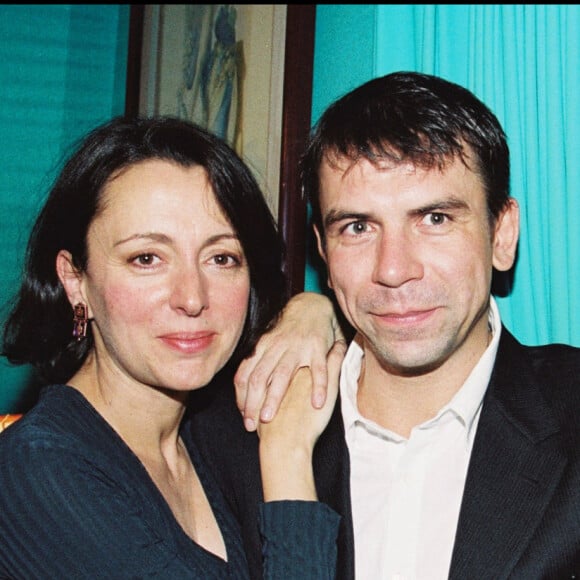 ARCHIVES - PHILIPPE TORRETON ET SA FEMME ANNE MARIE ETIENNE (AUTEURE DE LA PIECE) LORS DE LA GENERALE DE LA PIECE "ON NE REFAIT PAS L' AVENIR" AU THEATRE DES BOUFFES PARISIENS EN 2000