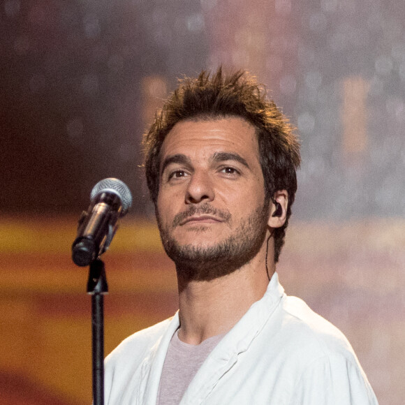 Exclusif - No Tabloids - Amir Haddad - Enregistrement de l'émission "La chanson de l'année" dans les jardins du Palais Royal à Paris, qui sera diffusée le 12 juin sur TF1. Le 11 juin 2020 © Cyril Moreau / Bestimage  Exclusive - No Web No Blog pour Belgique et Suisse