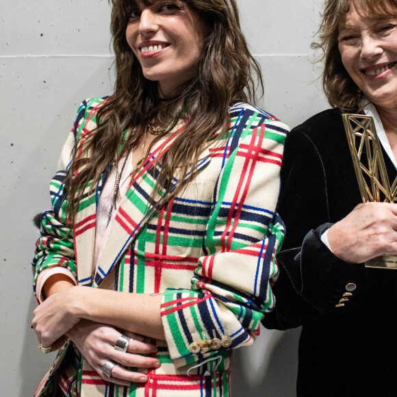 Exclusif - Lou Doillon et sa mère Jane Birkin - Backstage de la 36ème édition des Victoires de la Musique à la Seine Musicale à Boulogne-Billancourt, France, le 12 février 2021. © Cyril Moreau/Bestimage 