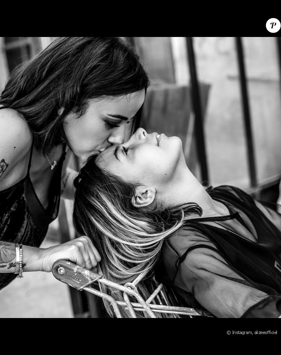 Alizée avec sa fille Annily. Photo publiée par Alizée à l'occasion de l'anniversaire d'Annily Chatelain le 28 avril 2018.