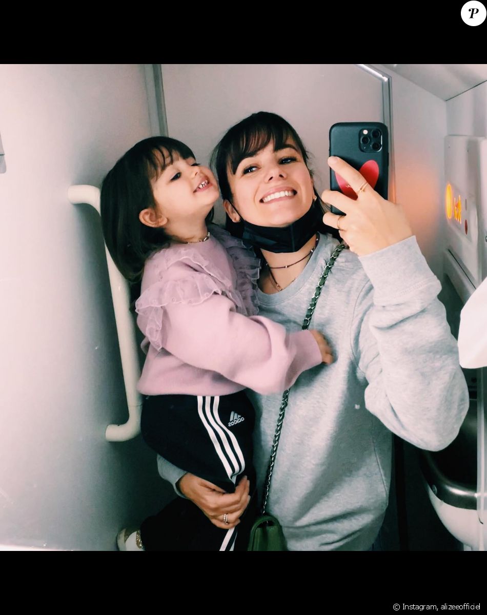 Alizée avec sa fille Maggy.