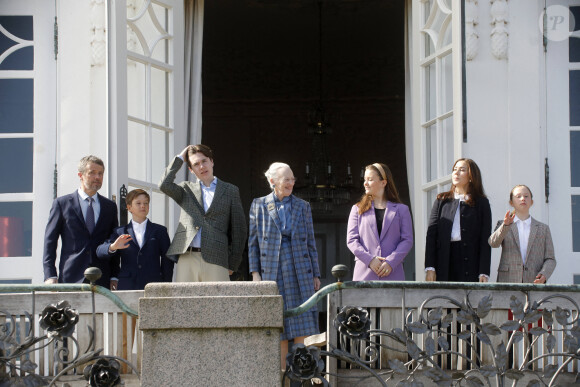 La reine Margrethe, Prince Frederik, Princesse Mary, Prince Christian, Princesse Isabella, Prince Vincent, Princesse Josephine - 82e anniversaire de la reine Margrethe II de Danemark à Aarhus, le 16 avril 2022.