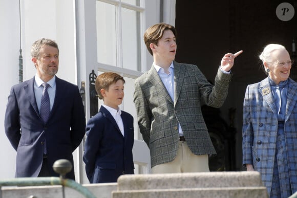 La reine Margrethe, Prince Frederik, Prince Christian, Prince Vincent - 82e anniversaire de la reine Margrethe II de Danemark à Aarhus, le 16 avril 2022.