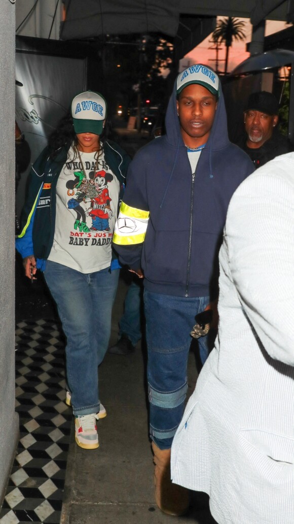Rihanna (enceinte) et son compagnon ASAP Rocky sont allés dîner au restaurant Craig à West Hollywood. Le 1er avril 2022 