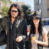 Katy Perry et son fiancé Russell Brand faisant du shopping à Beverly Hills, le 23 janvier 2010
