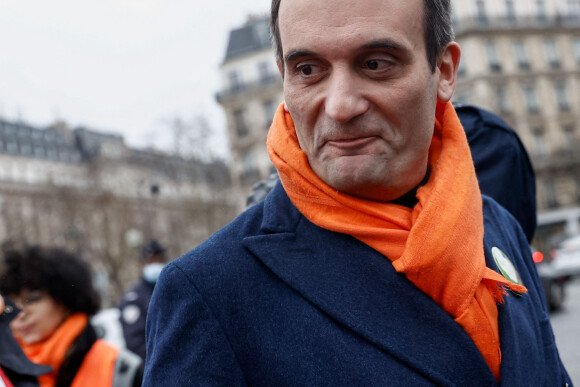 Florian Philippot pendant une manifestation du parti Les Patriotes contre le pass vaccinal (passe vaccinal) à Paris le 29/01/2022 © Aurelien Morissard / Panoramic / Bestimage 