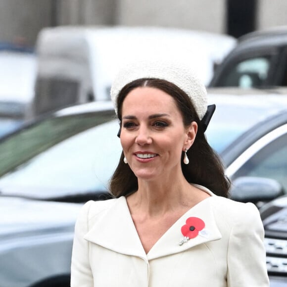 Catherine (Kate) Middleton, duchesse de Cambridge, assiste à un service à l'abbaye de Westminster commémorant l'Anzac Day à Londres, le 25 avril 2022. 