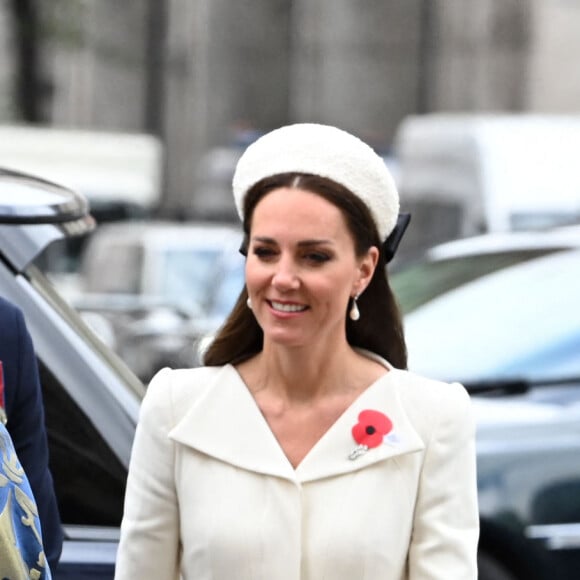 Catherine (Kate) Middleton, duchesse de Cambridge, assiste à un service à l'abbaye de Westminster commémorant l'Anzac Day à Londres, le 25 avril 2022.