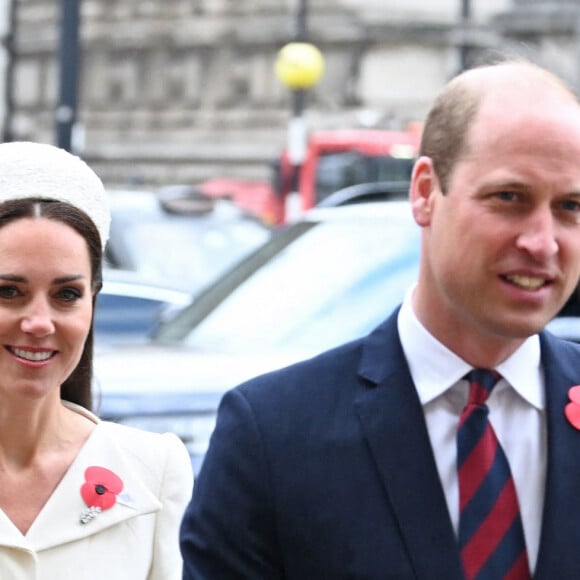 Le prince William, duc de Cambridge, et Catherine (Kate) Middleton, duchesse de Cambridge, assistent à un service à l'abbaye de Westminster commémorant l'Anzac Day à Londres, le 25 avril 2022. 