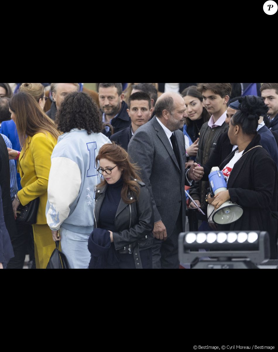 Isabelle Boulay et Eric Dupond-Moretti - Le président Emmanuel Macron prononce un discours au Champ de Mars le soir de sa victoire à l'élection présidentielle © Cyril Moreau / Bestimage