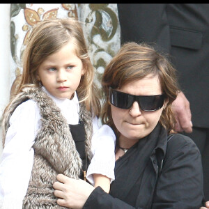Sasha Nikolic, la fille de Filip Nikolic et Valérie Bourdin, lors des obsèques de son père
