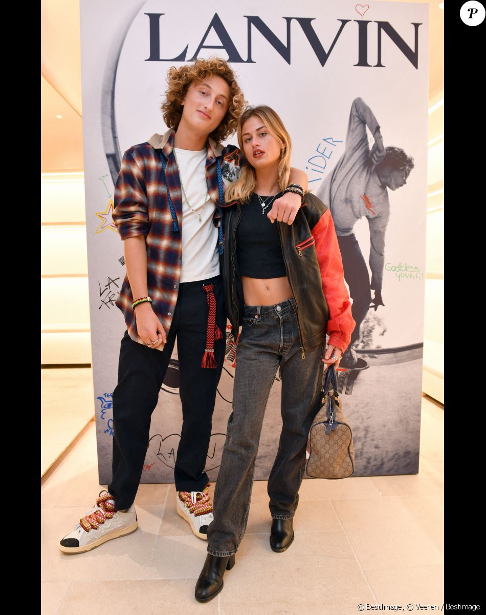 Exclusif - Joalukas Noah (fils de Y.Noah et I.Camus), Sasha Nikolic - People lors de la présentation de la collection capsule de la maison Lanvin "Poetry in Motion", une nouvelle ligne jeune "surfer" , à la boutique Lanvin à Paris. Le 8 décembre 2021 © Veeren / Bestimage