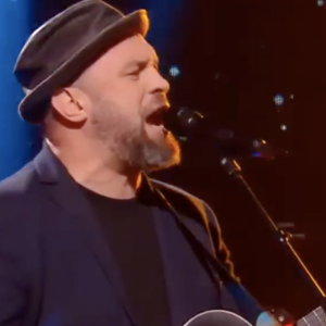 Mister Mat de l'équipe de Vianney lors des cross-battles de "The Voice" - Émission du 30 avril 2022, TF1