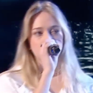 Émilie de l'équipe de Vianney lors des cross-battles de "The Voice" - Émission du 30 avril 2022, TF1