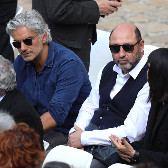 François Vincentelli, Kad Merad et Mathilda May - Cérémonie d'hommage national à l'Hôtel national des Invalides en hommage à Michel Bouquet © Domnique Jacovides / Bestimage