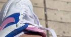 Julie Bertin se plaint d'une blessure à la cheville.