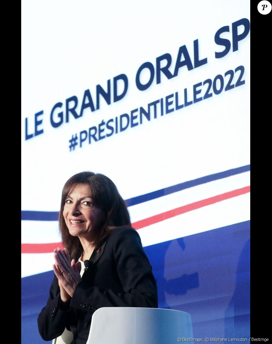 La maire de Paris et candidate socialiste à l'élection présidentielle, Anne Hidalgo lors du grand oral sport à Paris le 17 mars 2022. © Stéphane Lemouton / Bestimge