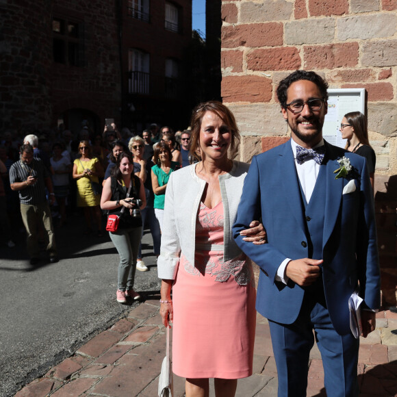 Ségolène Royal - Mariage de Thomas Hollande et de la journaliste Emilie Broussouloux à la mairie à Meyssac en Corrèze près de Brive, ville d'Emiie. Le 8 Septembre 2018. © Patrick Bernard-Guillaume Collet / Bestimage