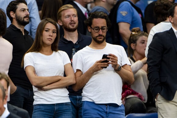 Thomas Hollande et sa compagne Emilie Broussouloux - People lors de la finale du Top 14 français entre Montpellier et Castres au Stade de France à Paris, le 2 juin 2018. © Pierre Perusseau/Bestimage 