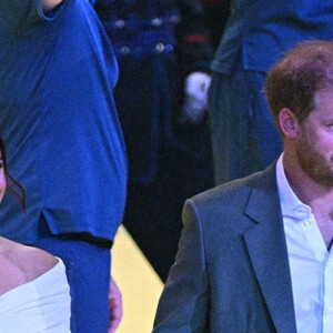 Le prince Harry et Meghan Markle lors de la cérémonie d'ouverture des Invictus Games 2020 à La Haye, le 16 avril 2022.
