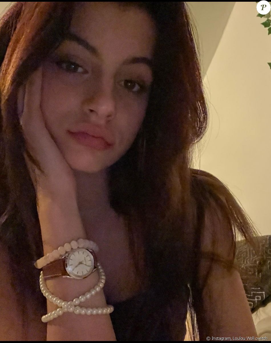 Lou Wolkowitch, la fille de Fanny Gilles et Bruno Wolkowitch, est comédienne et mannequin à 16 ans.