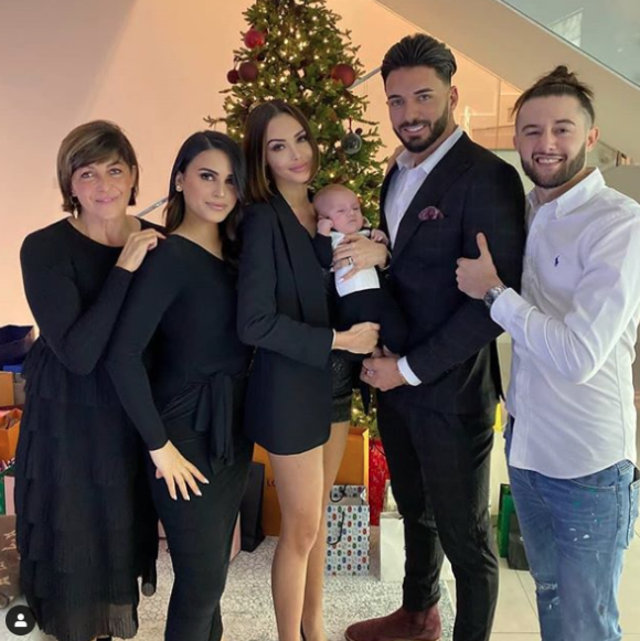 Nabilla et Thomas Vergara entourés de Camélia et Tarek pour les fêtes de Noël - Instagram