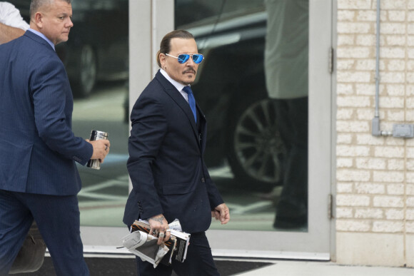 Johnny Depp arrive au tribunal de Fairfax