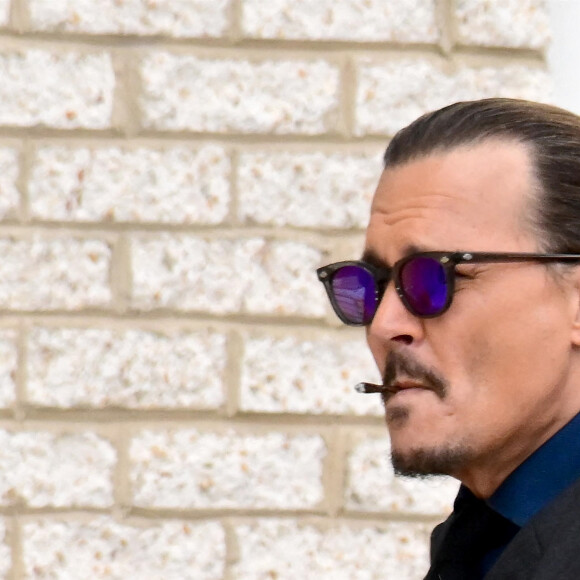 Johnny Depp arrive au tribunal de Fairfax, Virginie, Etats-Unis, le 21 avril 2022.