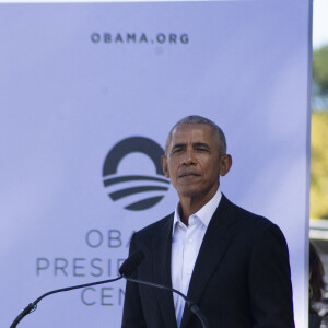 L'ancien président Barack Obama lors de l'inauguration officielle du Obama Presidential Center à Chicago, Illinois, Etats-Unis, le 28 septembre 2021.