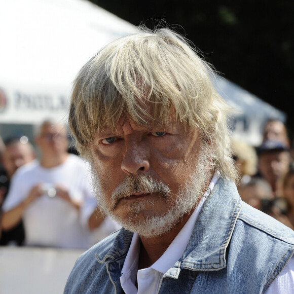 Le chanteur Renaud - Tournoi de pétanque Grand Prix des Personnalités d 'Isle sur la Sorgue dans le Vaucluse (84) © Eric Etten / Bestimage