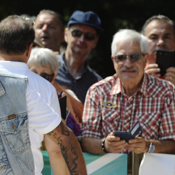 Le chanteur Renaud - Tournoi de pétanque Grand Prix des Personnalités d 'Isle sur la Sorgue dans le Vaucluse (84) le 24 juin 2017 © Eric Etten / Bestimage