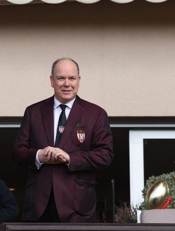 Le prince Albert II de Monaco - Le prince Albert II de Monaco, la princesse Charlène de Monaco et leurs enfants le prince Jacques de Monaco et la princesse Gabriella de Monaco lors de l' édition 2022 du Tournoi Sainte Dévote de Rugby au Stade Louis II à Monaco le 7 mai 2022. © Claudia Albuquerque / Bestimage