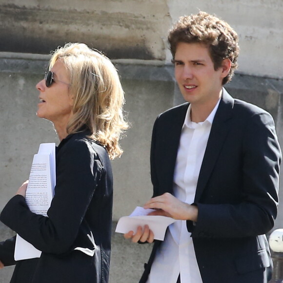 Claire Chazal et son fils François Poivre d'Arvor - Obsèques de Josette Chazal, la mère de Claire Chazal, en l'église Notre Dame d'Auteuil à Paris,