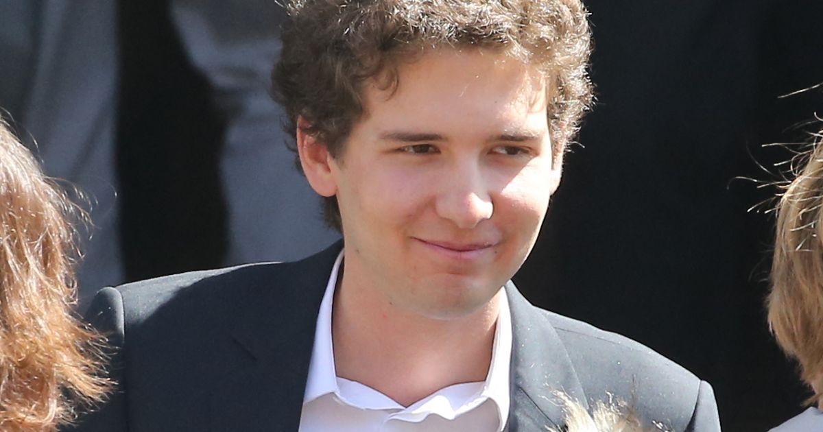 François Poivre d'Arvor (fils de Claire Chazal) - Obsèques de Josette ...