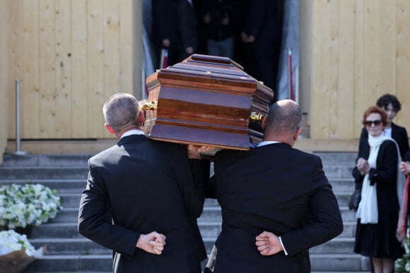 Obsèques de la chanteuse Régine au Crematorium du cimetière du Père-Lachaise à Paris. © Jacovides-Moreau / Bestimage 