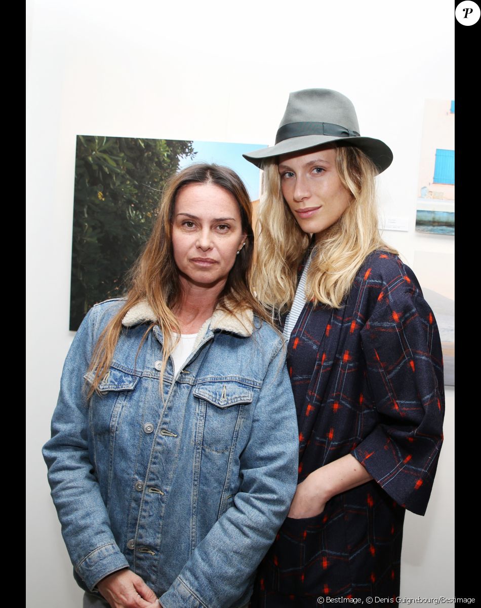 Exclusif - Agathe de la Fontaine, Marie De Villepin - Vernissage de l'exposition photographique de Nicolas Rachline (petit-fils de Marcel Bleustein-Blanchet) "Et Dieu créa La Ponche" à la galerie Anne & Just Jaeckin à Paris le 3 mai 2018. © Denis Guignebourg/Bestimage