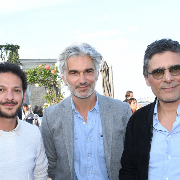 Exclusif - Vincent Dedienne, François Vincentelli et Pascal Elbé à la soirée de réouverture du Rooftop de l'hôtel The Peninsula Paris le 10 mai 2022. © Rachid Bellak / Bestimage 