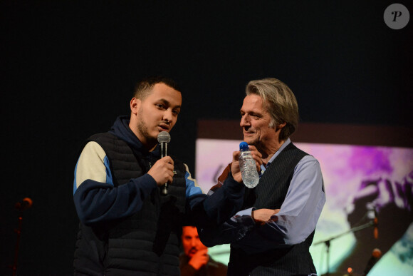 Taha Bouhafs et Yvan Le Bolloc'h lors du concert de soutien à la CGT au cirque Phénix à Paris, le 22 janvier 2020.