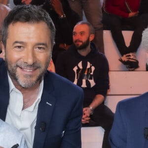 Exclusif - Danielle Moreau, Bernard Montiel, Gilles Verdez sur le plateau de l'émission Touche pas à mon poste (TPMP) diffusée en direct sur C8 le 21 mars 2022. © Jack Tribeca / Bestimage 