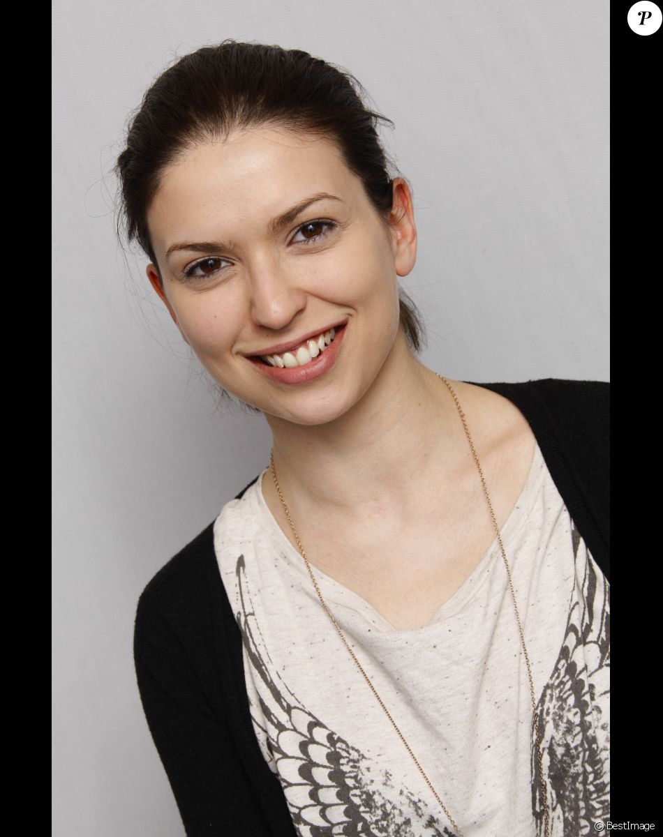 Lucie Bernardoni - People à l'émission "On repeint la musique" à Paris, le 14 mars 2014