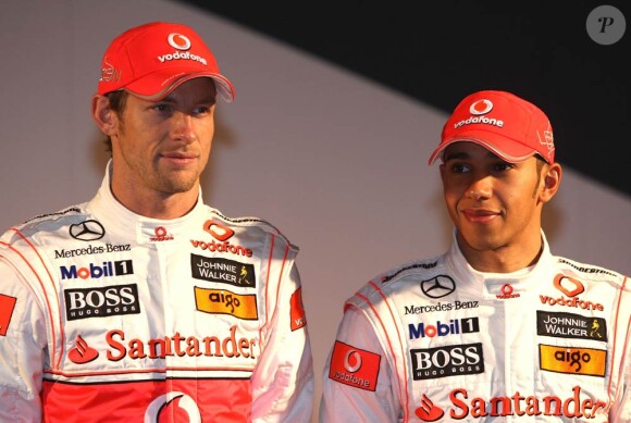 Jenson Button et Lewis Hamilton ont présenté la nouvelle McLaren le 29 janvier 2010, à Newbury, fief du constructeur