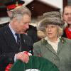 Prince Charles et son épouse Camilla Parker-Bowles visitent Wooton Basset (29 janvier 2010, UK)