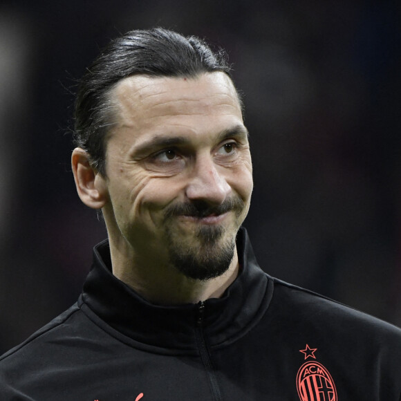 Zlatan Ibrahimovic blessé à l'arcade sourcilière avec G.Medel lors du match nul entre l'AC Milan et Bologne (0-0), le 4 avril 2022 à Milan. © Inside / Panoramic / Bestimage