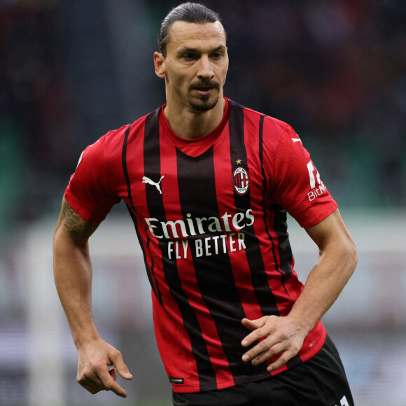Zlatan Ibrahimovic lors du match de serie A opposant l'AC Milan au Sassuolo au stade Giuseppe Meazz à Milan, Italie, le 28 novembre 2021. Sassuolo a gagné 3-1. © Jonathan Moscrop/Sportimage/Cal Sport Media/Zuma Press/Bestimage