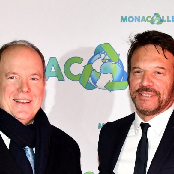Le prince Albert II de Monaco et Samuel Le Bihan, parrain de la manifestation, durant l'inauguration du 1er évènement solidaire " MONACOLLECTE ", évènement solidaire autour de la collecte et du tri des déchets à Monaco le 25 février 2020. © Bruno Bebert/Bestimage 