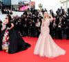 Aishwarya Rai Bachchan, Elle Fanning - Montée des marches du film "Top Gun : Maverick" lors du 75ème Festival International du Film de Cannes. Le 18 mai 2022 © Cyril Moreau / Bestimage 