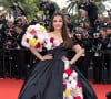 Aishwarya Rai Bachchan - Montée des marches du film "Top Gun : Maverick" lors du 75ème Festival International du Film de Cannes. Le 18 mai 2022 © Olivier Borde / Bestimage 